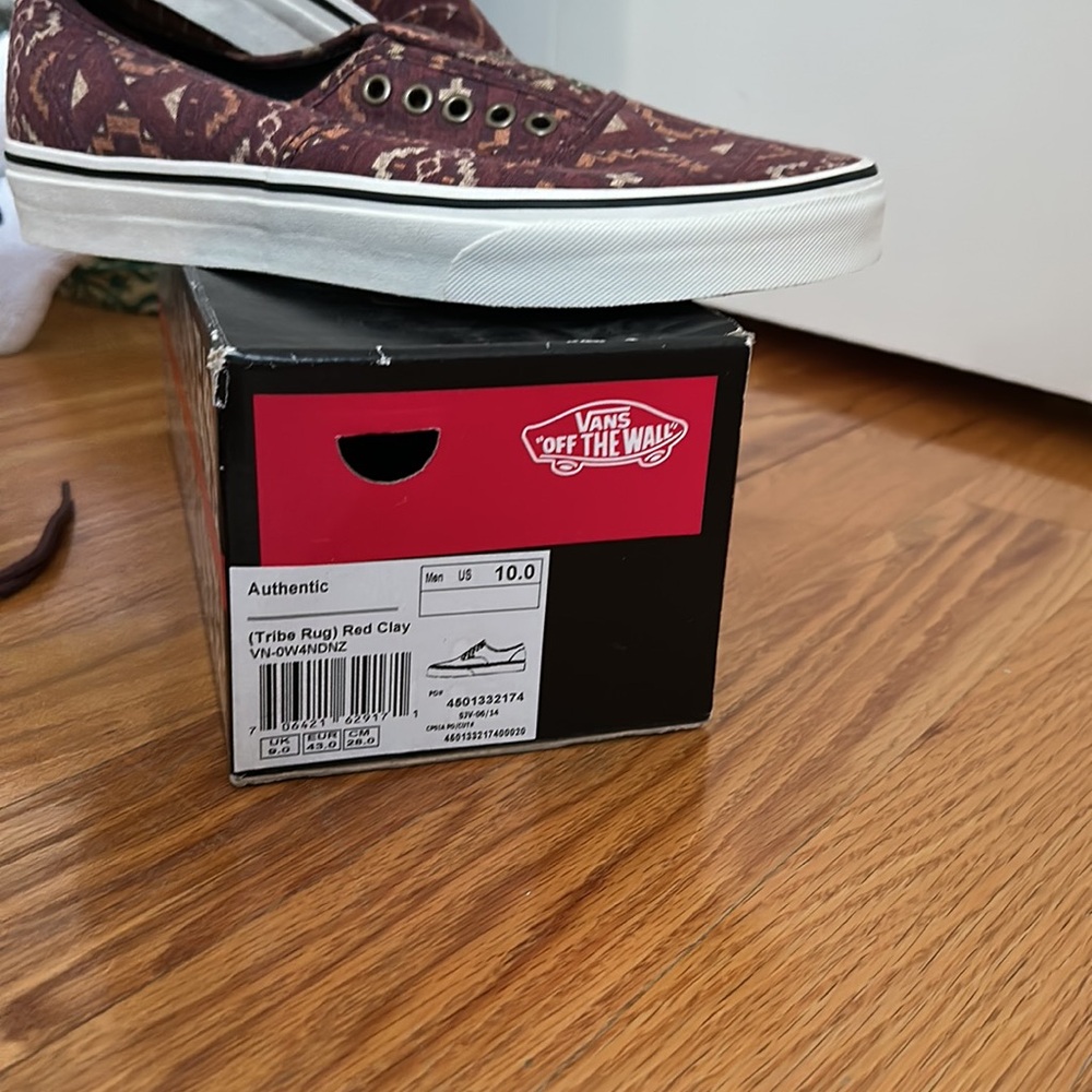 NWOT VANS AUTHENTIC (TRIBE RUG) RED CLAY MENS SIZE 10 - Picture 9 of 10